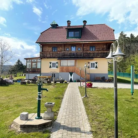 Uriges Mit Blick Auf Апартаменты