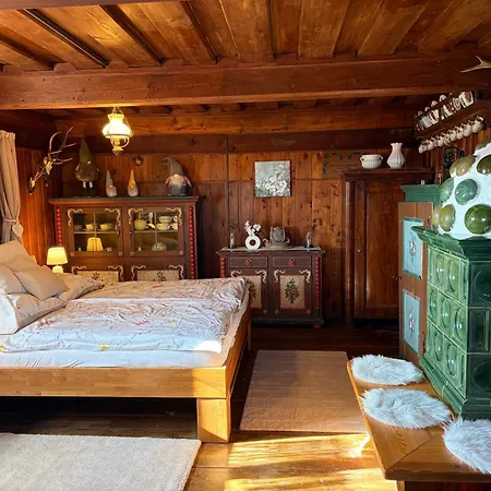 شقة Uriges Mit Blick Auf *