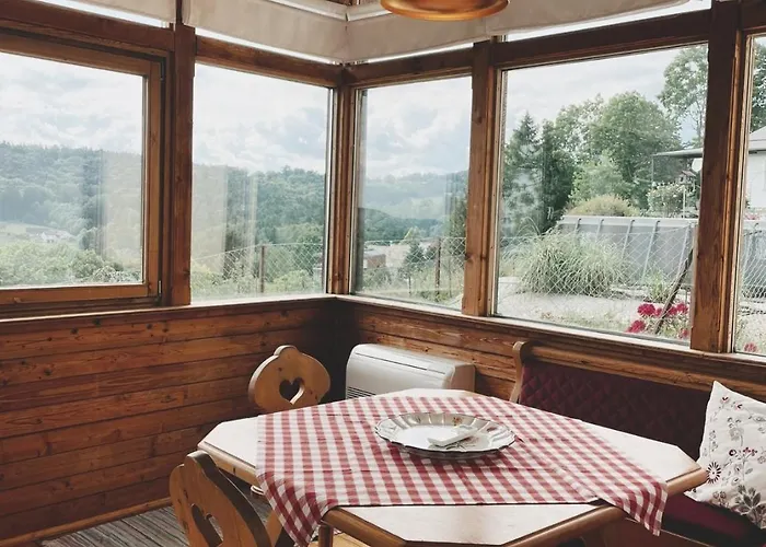 Uriges Mit Blick Auf Apartman