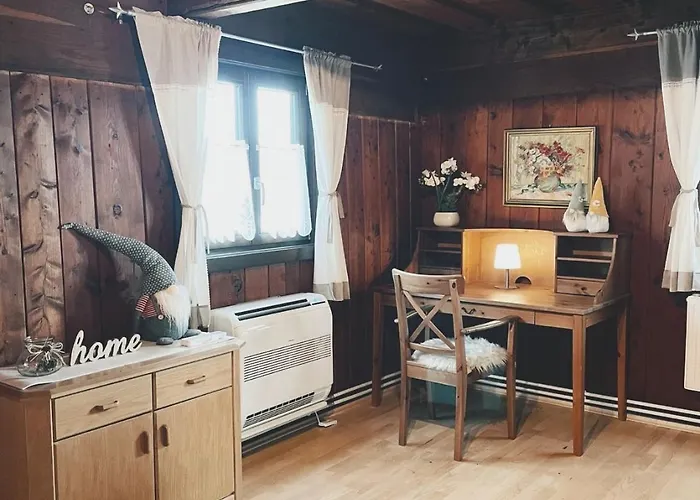 Uriges Mit Blick Auf Apartman *