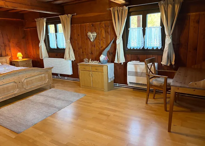 شقة Uriges Mit Blick Auf