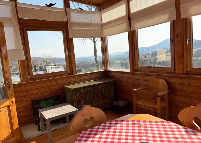 شقة Uriges Mit Blick Auf غراتس